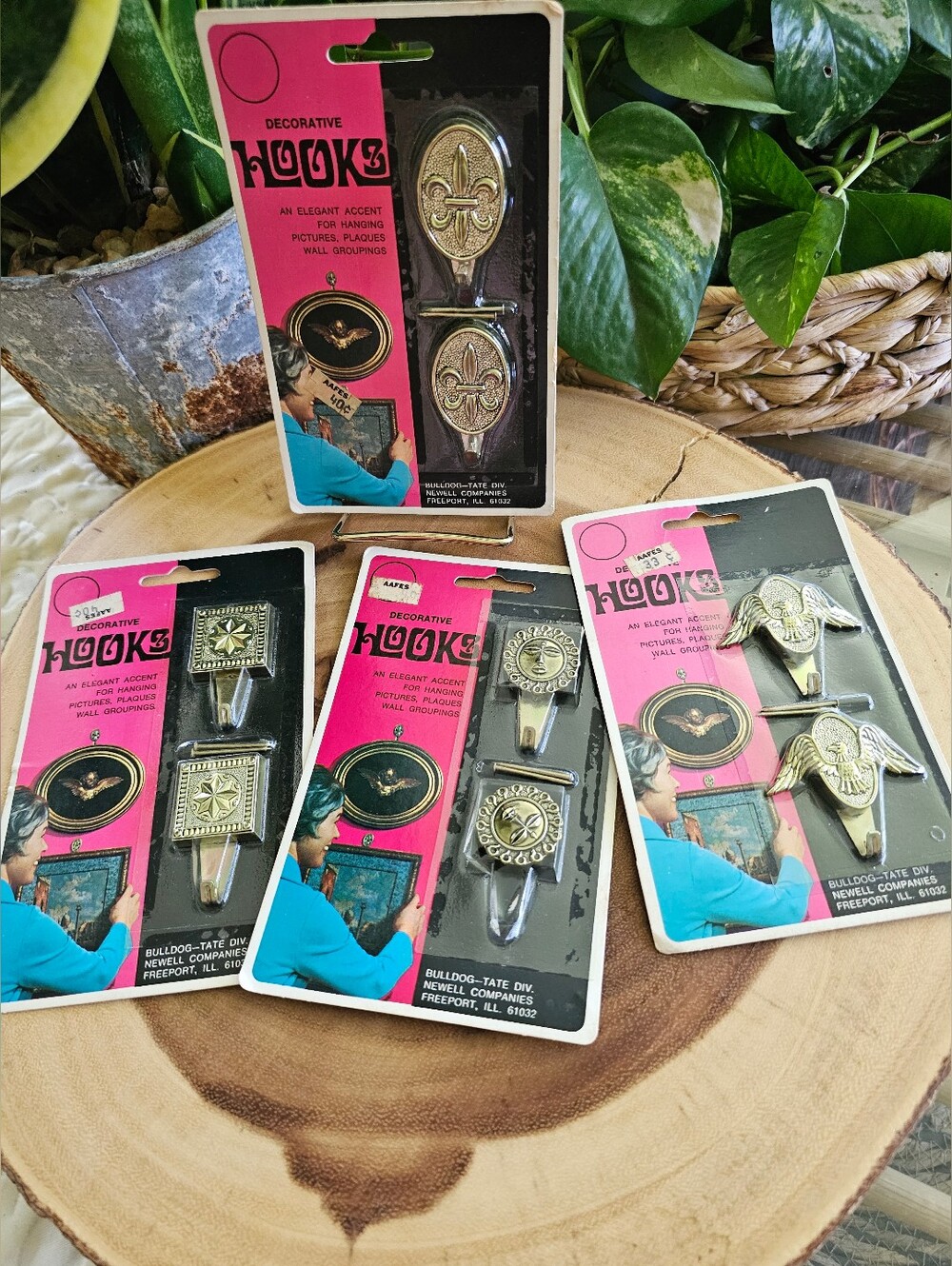 4PKS RARE VINTAGE Decorative Metal Wall Hooks/Hangers